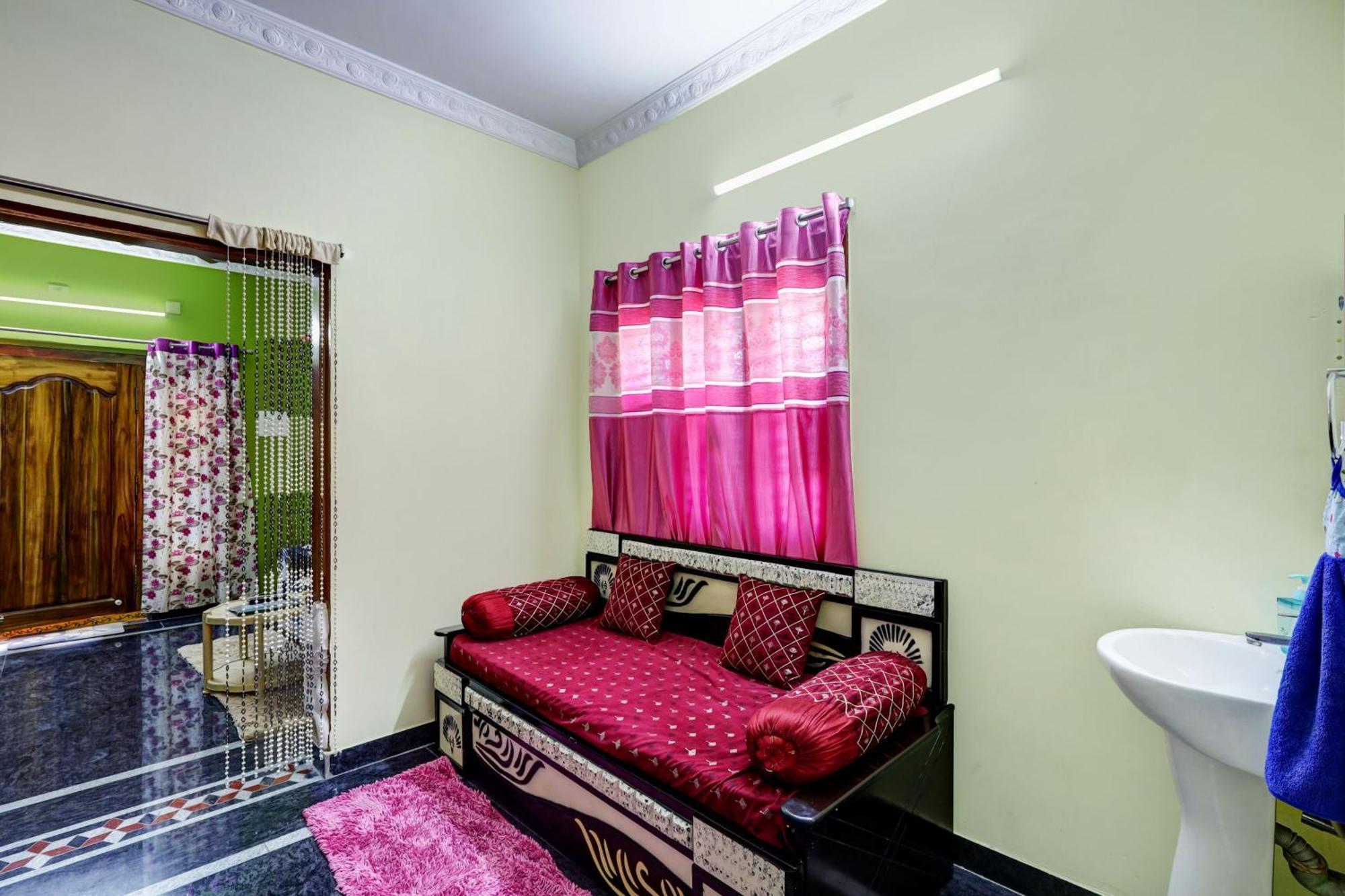 Sri Sakthi Home Stay - Beyond The Expectations- 10 To 15 Minutes Drive From Railway Station And Bus Station Tirupati Luaran gambar